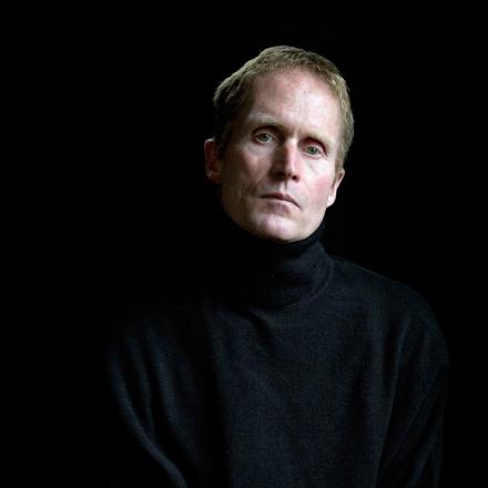 Scriitorul danez Peter Høeg , promotorul unui gen literar inaccesibil